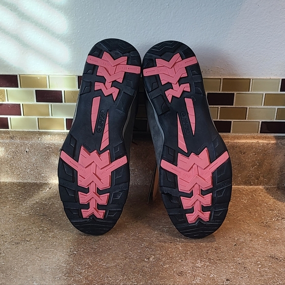 NWT's - HI-TECH- "Bandera" Lace-Up Weather-proof Hiking Boots- Wmns Size 9.5 - Picture 7 of 7